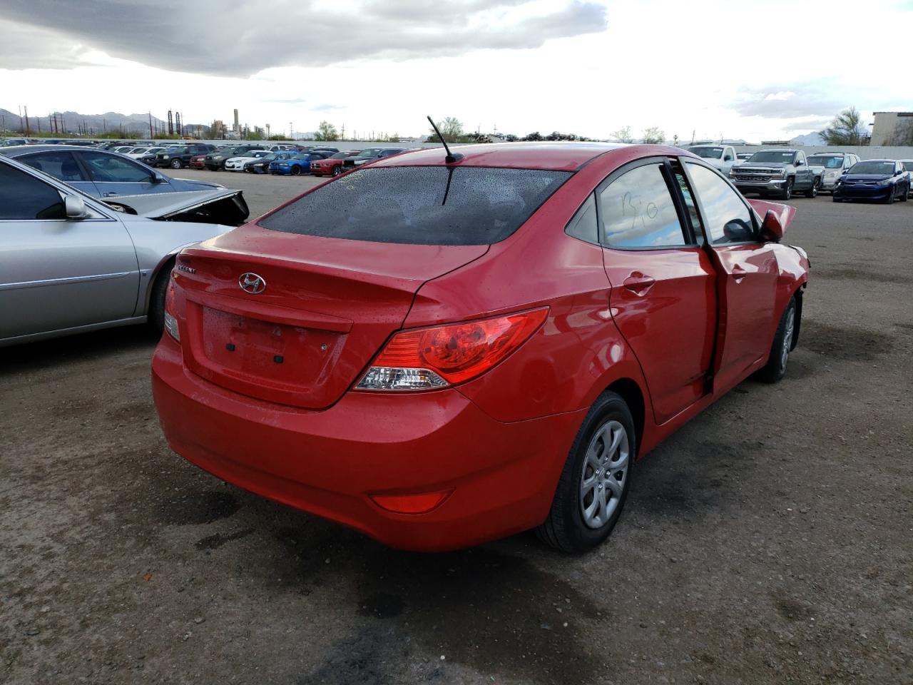 Photo 4 from auction – 2012 HYUNDAI ACCENT GLS with VIN KMHCT4AE0CU194379