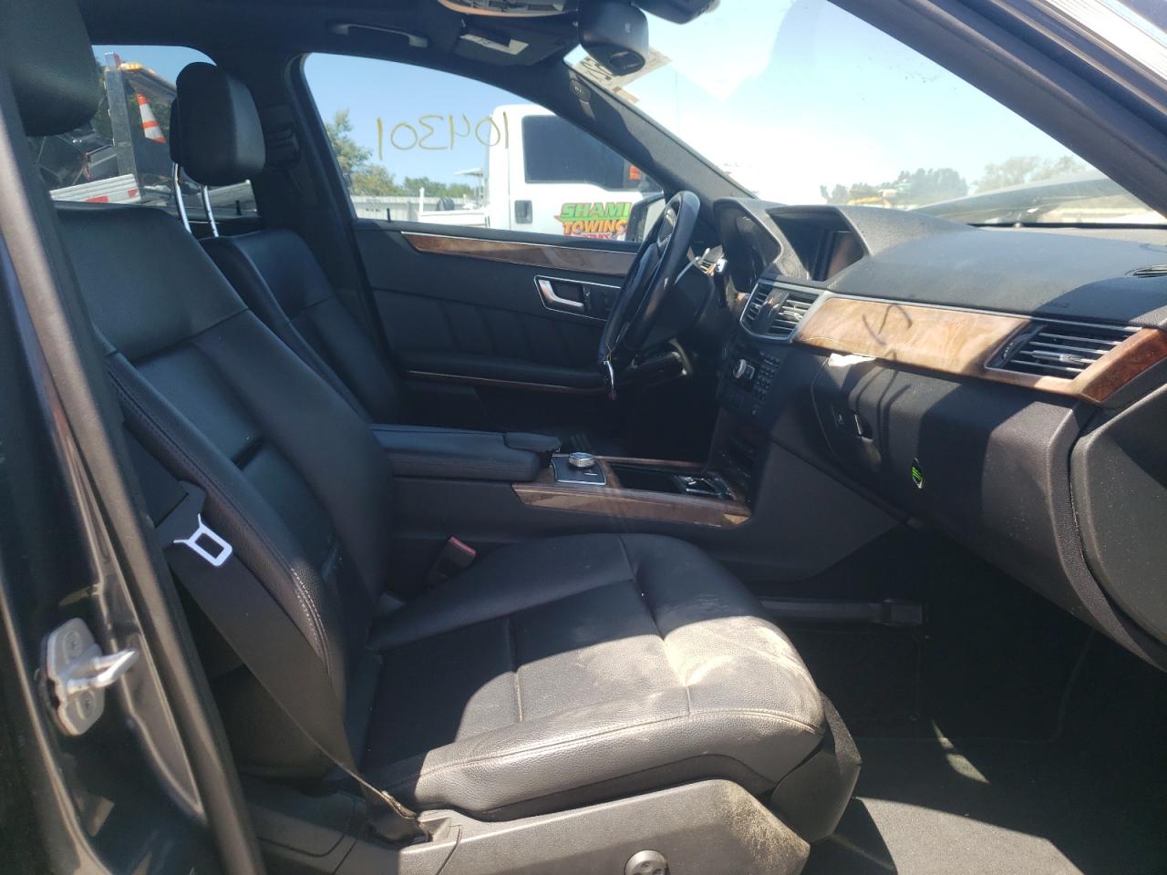 Photo 5 from auction – 2012 MERCEDES-BENZ E 350 with VIN WDDHF5KB5CA638343
