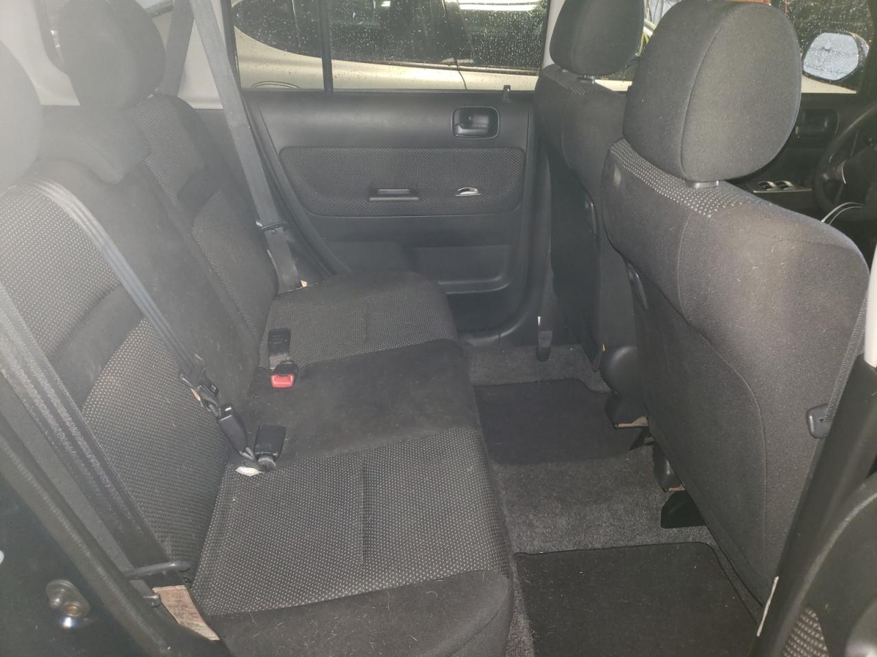 Photo 6 from auction – 2004 TOYOTA SCION XB with VIN JTLKT324040159872