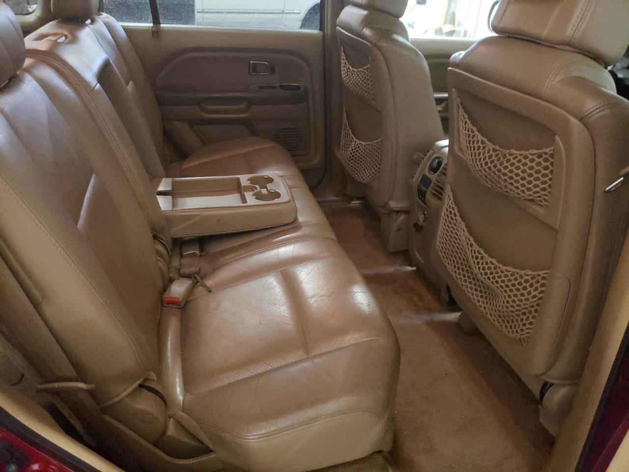 Photo 6 from auction – 2004 HONDA PILOT EXL with VIN 5FNYF18614B005747