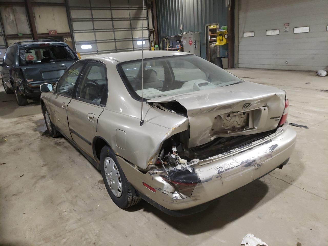 Photo 3 from auction – 1995 HONDA ACCORD LX with VIN JHMCD563XSC017789