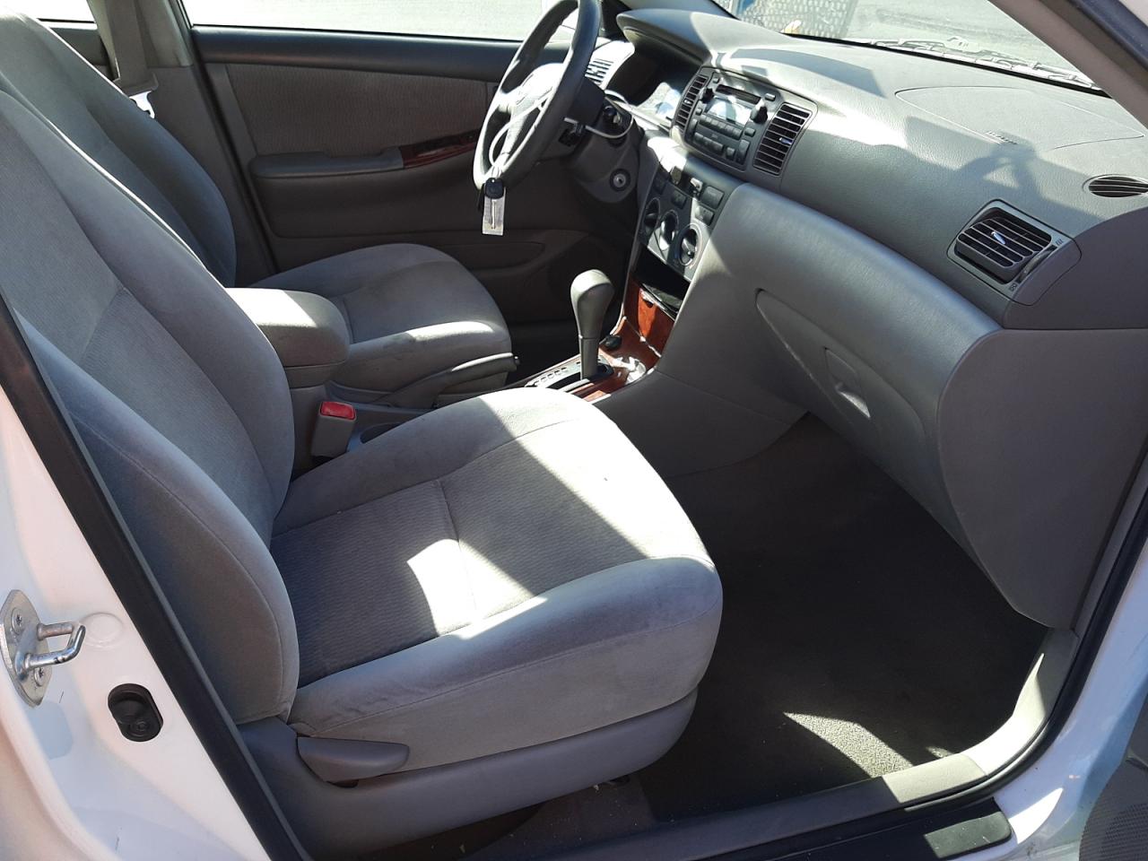 Photo 5 from auction – 2008 TOYOTA COROLLA CE with VIN 1NXBR32EX8Z011385