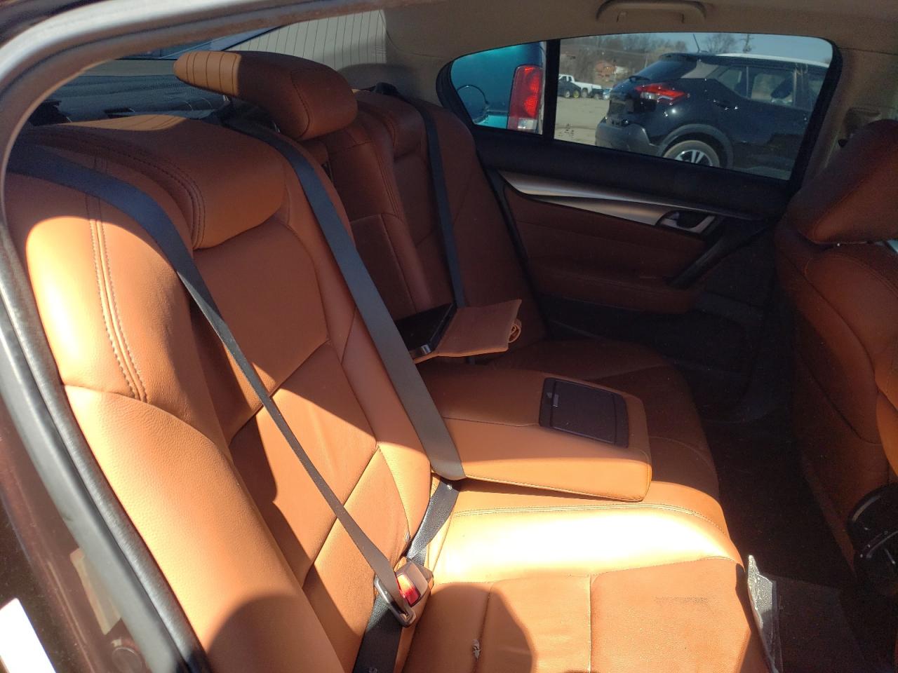 Photo 6 from auction – 2010 ACURA TL with VIN 19UUA9F28AA008923