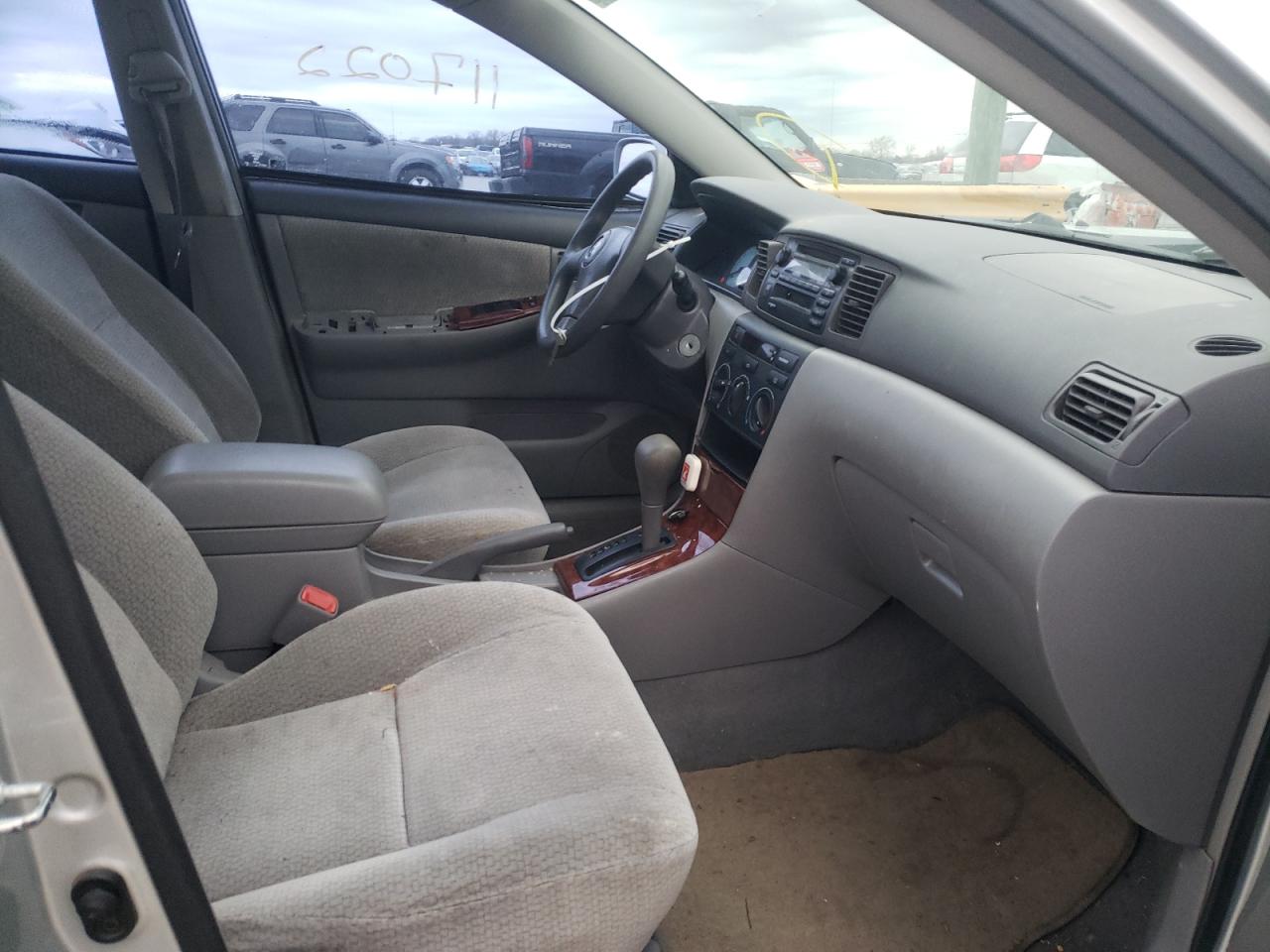 Photo 5 from auction – 2004 TOYOTA COROLLA CE with VIN 1NXBR32E34Z255373