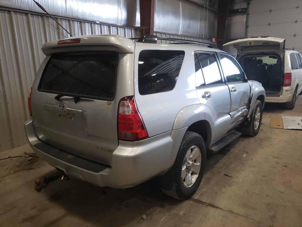 Photo 4 from auction – 2006 TOYOTA 4RUNNER SR with VIN JTEBU14R760085323