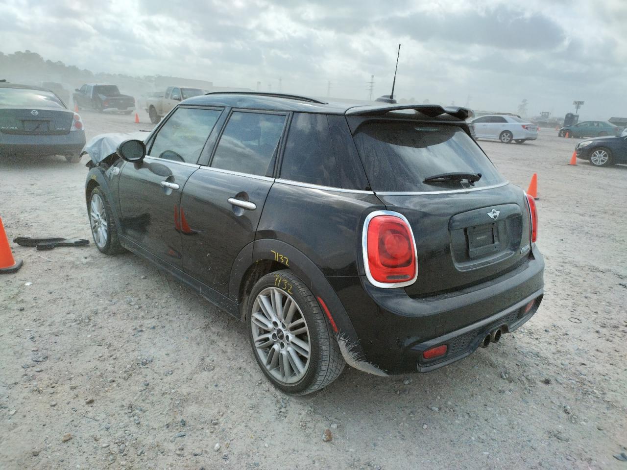 Photo 3 from auction – 2016 MINI COOPER S with VIN WMWXU3C56G2B63407
