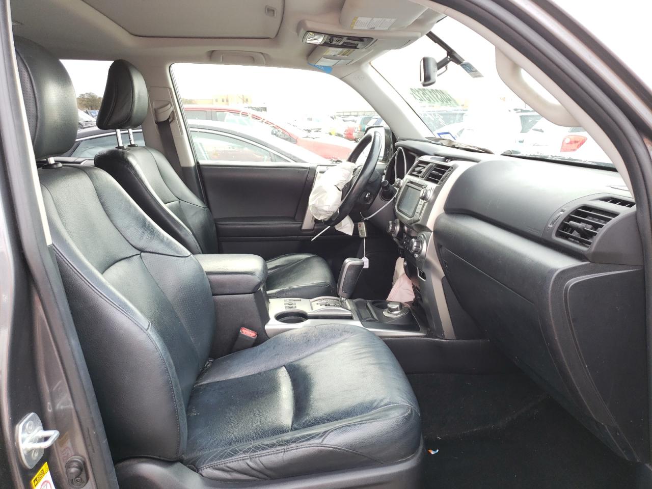 Photo 5 from auction – 2012 TOYOTA 4RUNNER SR with VIN JTEBU5JR4C5108938