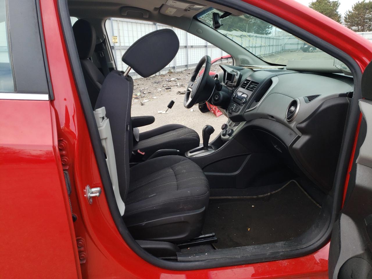 Photo 5 from auction – 2012 CHEVROLET SONIC LT with VIN 1G1JC5SH7C4192017