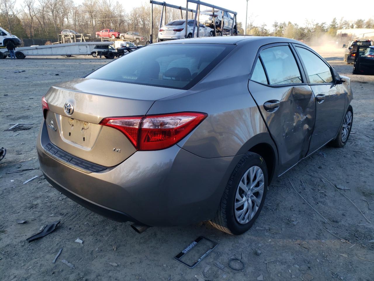 Photo 4 from auction – 2018 TOYOTA COROLLA L with VIN 2T1BURHE6JC095687