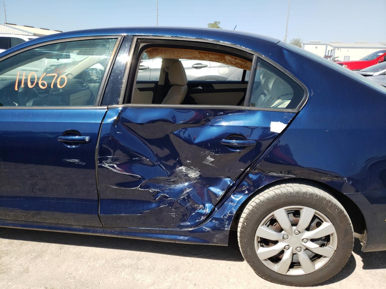 Photo 9 from auction – 2012 VOLKSWAGEN JETTA SE with VIN 3VWBX7AJ5CM070905