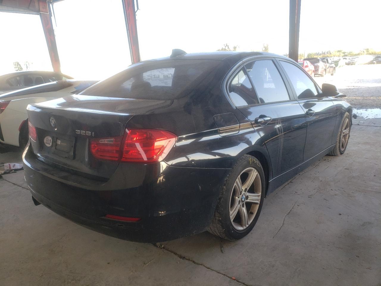 Photo 4 from auction – 2013 BMW 328 I with VIN WBA3A5C51DF601786