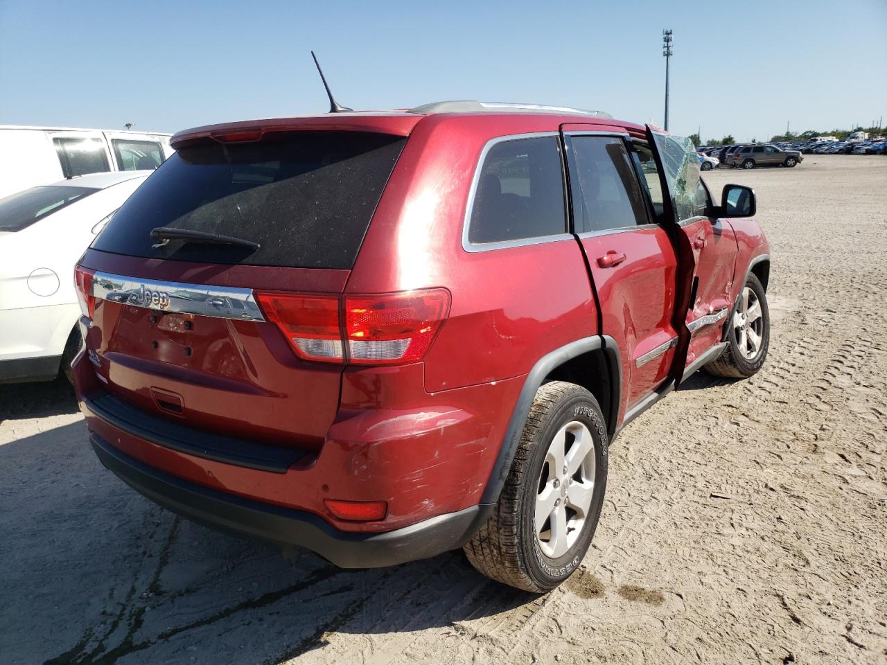 Photo 4 from auction – 2011 JEEP GRAND CHER with VIN 1J4RR4GGXBC656838