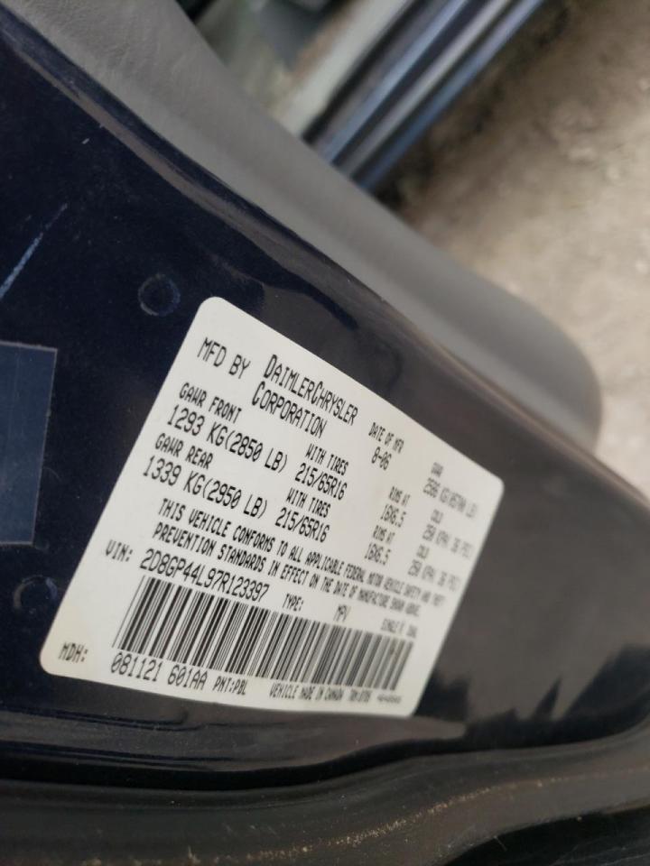 Photo 10 from auction – 2007 DODGE GRAND CARA with VIN 2D8GP44L97R123397