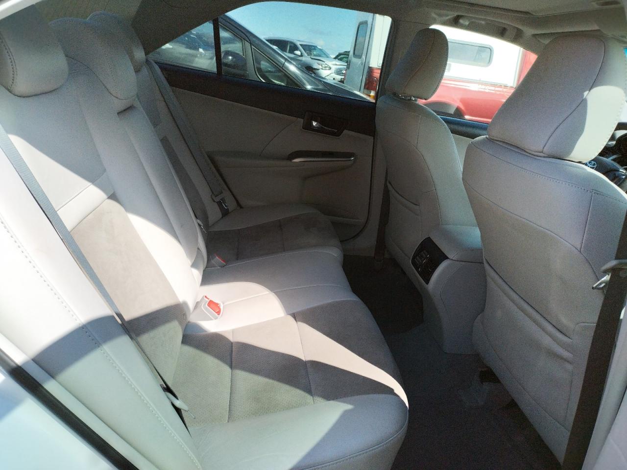 Photo 6 from auction – 2012 TOYOTA CAMRY HYBR with VIN 4T1BD1FK7CU026017