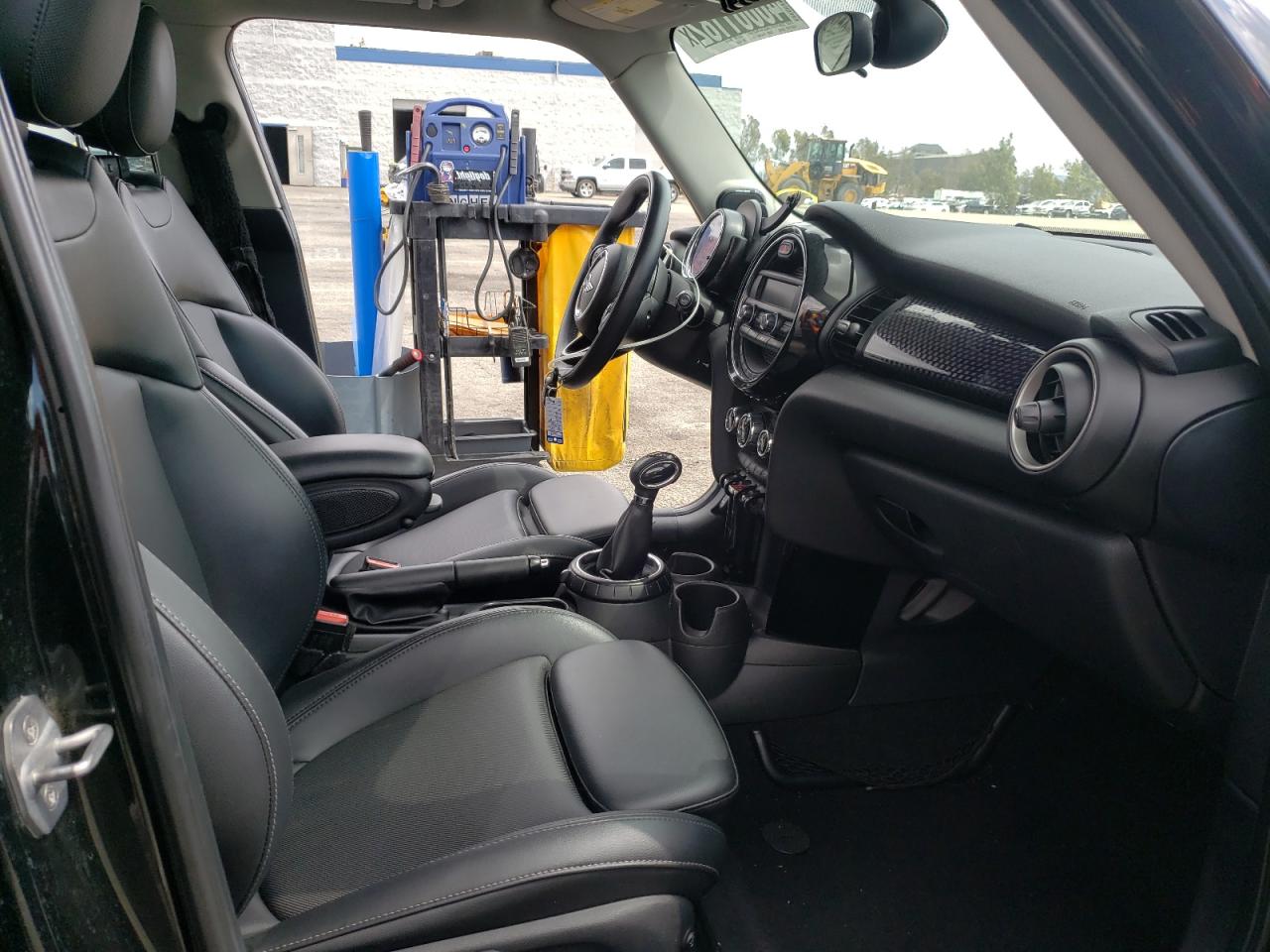 Photo 5 from auction – 2015 MINI COOPER S with VIN WMWXU3C59F2B57826