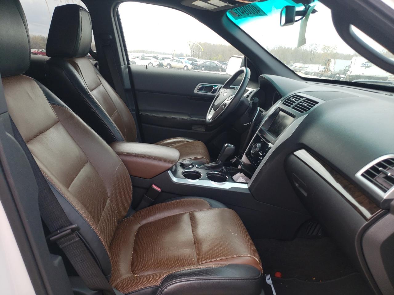 Photo 5 from auction – 2012 FORD EXPLORER L with VIN 1FMHK8F88CGA65405