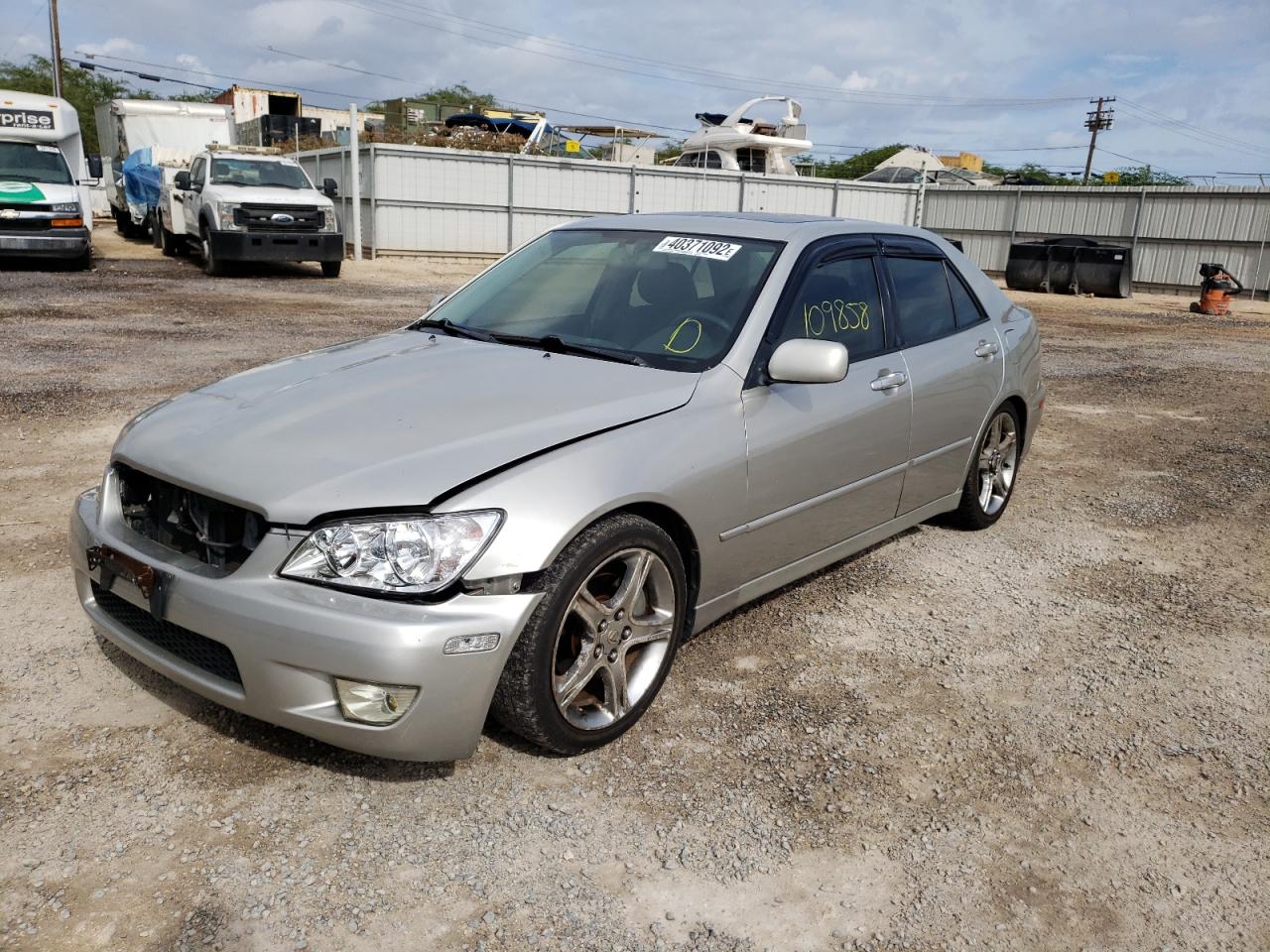 Photo 2 from auction – 2003 LEXUS IS 300 with VIN JTHBD192430072104