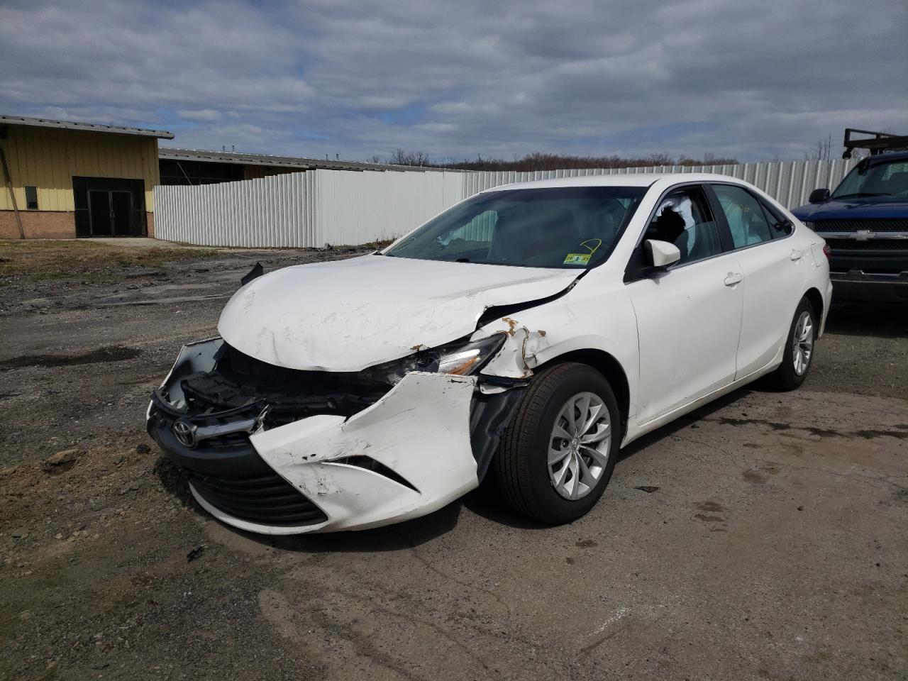 Photo 2 from auction – 2015 TOYOTA CAMRY with VIN 4T1BF1FK9FU997857