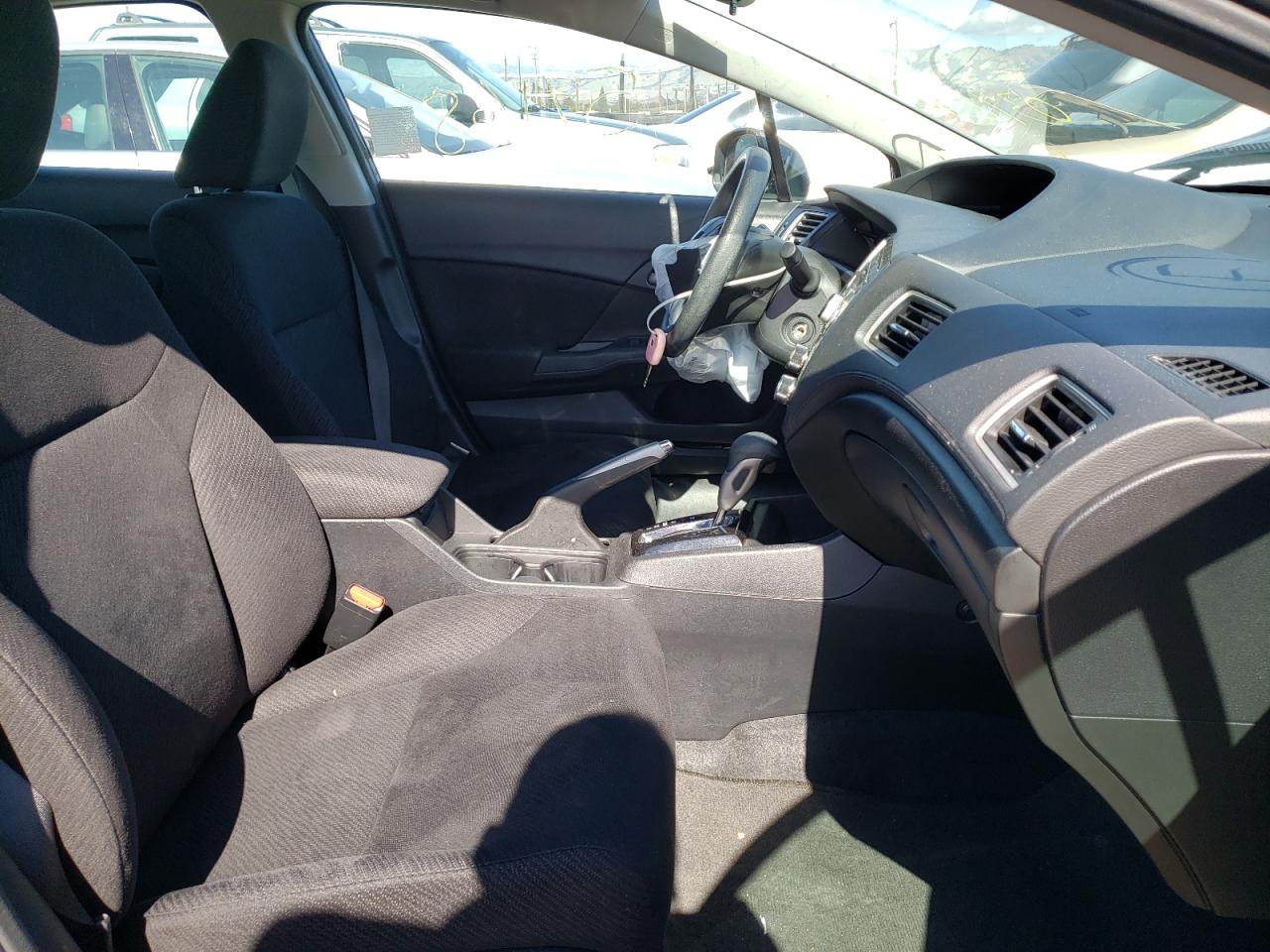 Photo 5 from auction – 2013 HONDA CIVIC LX with VIN 2HGFB2F52DH603070