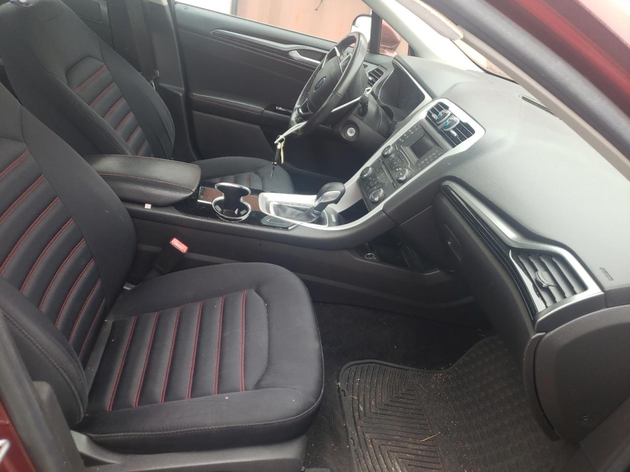 Photo 5 from auction – 2014 FORD FUSION SE with VIN 3FA6P0H73ER368368
