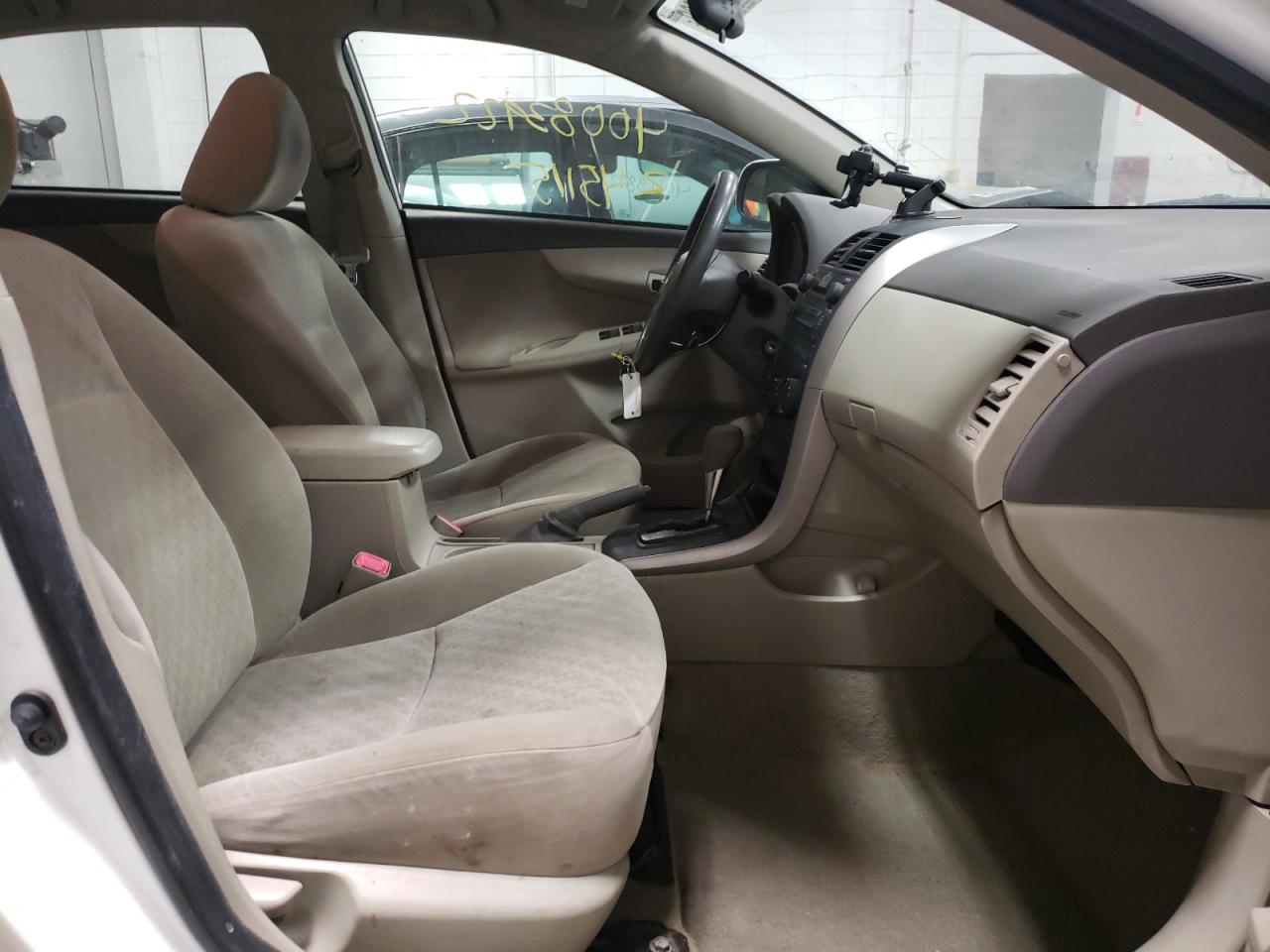 Photo 5 from auction – 2009 TOYOTA COROLLA BA with VIN JTDBL40E499060035
