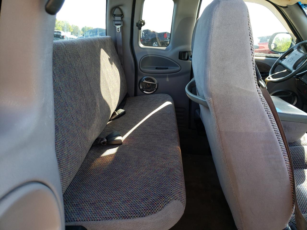 Photo 6 from auction – 2001 DODGE RAM 1500 with VIN 3B7HC13Y61M269703