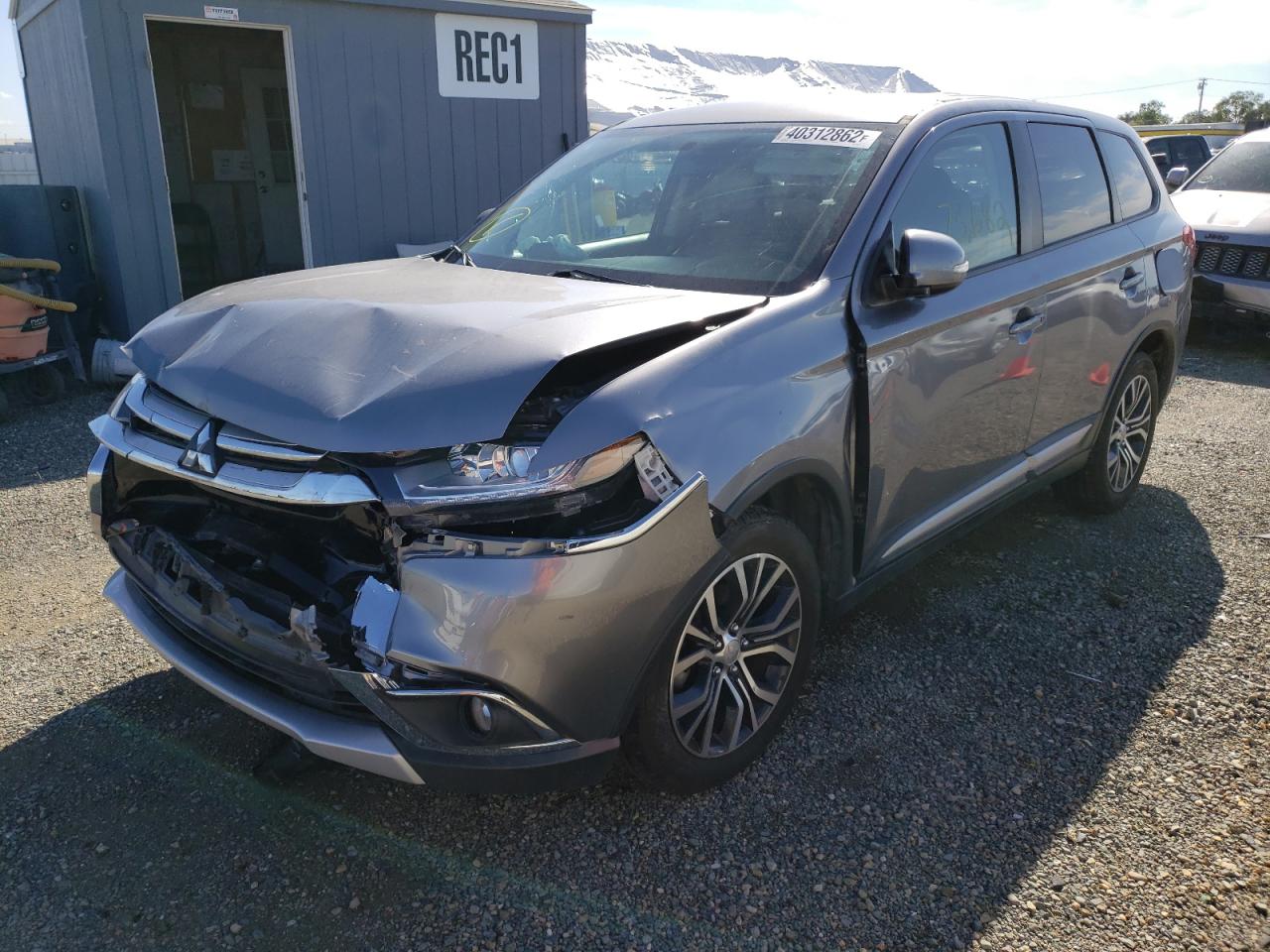 Photo 2 from auction – 2018 MITSUBISHI OUTLANDER with VIN JA4AZ3A38JJ002024
