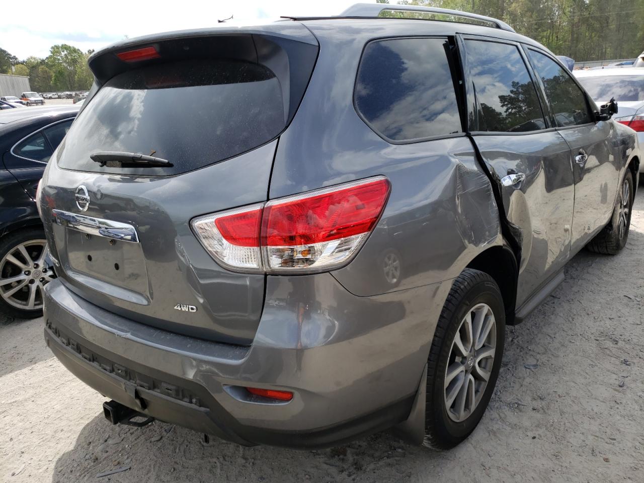 Photo 4 from auction – 2015 NISSAN PATHFINDER with VIN 5N1AR2MM0FC641137