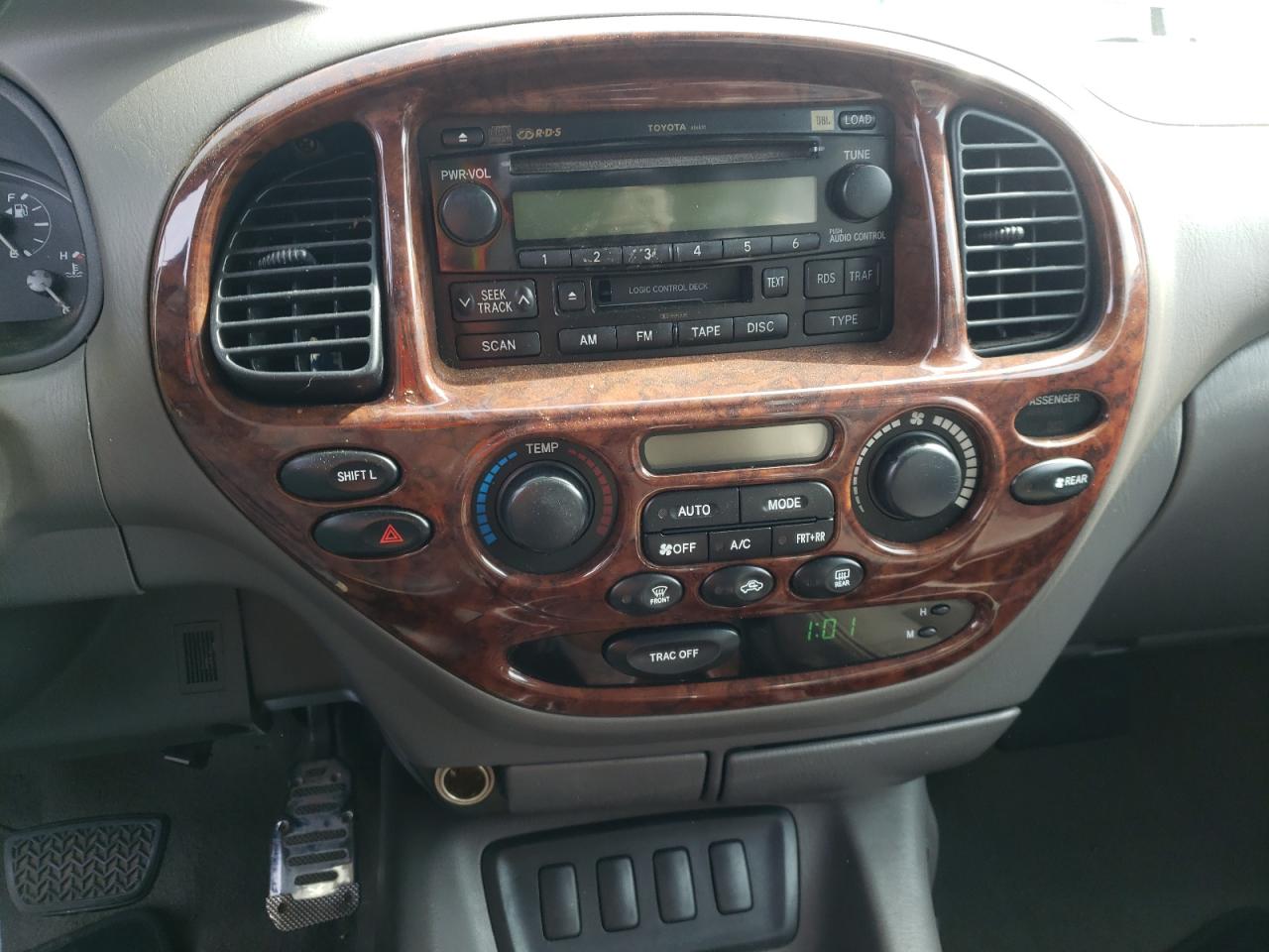 Photo 9 from auction – 2005 TOYOTA SEQUOIA SR with VIN 5TDZT34A35S263302