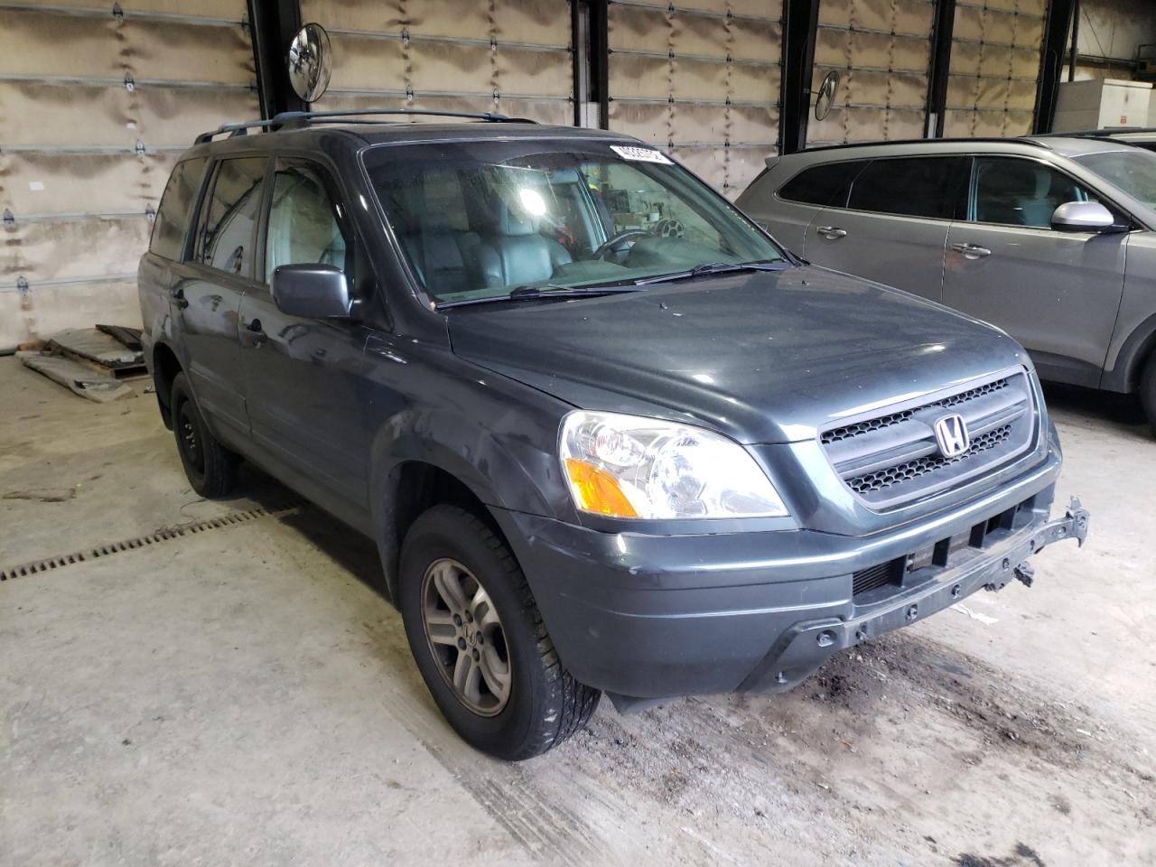 HONDA PILOT EXL 2005 with VIN 2HKYF18665H502246 - Photo from auction
