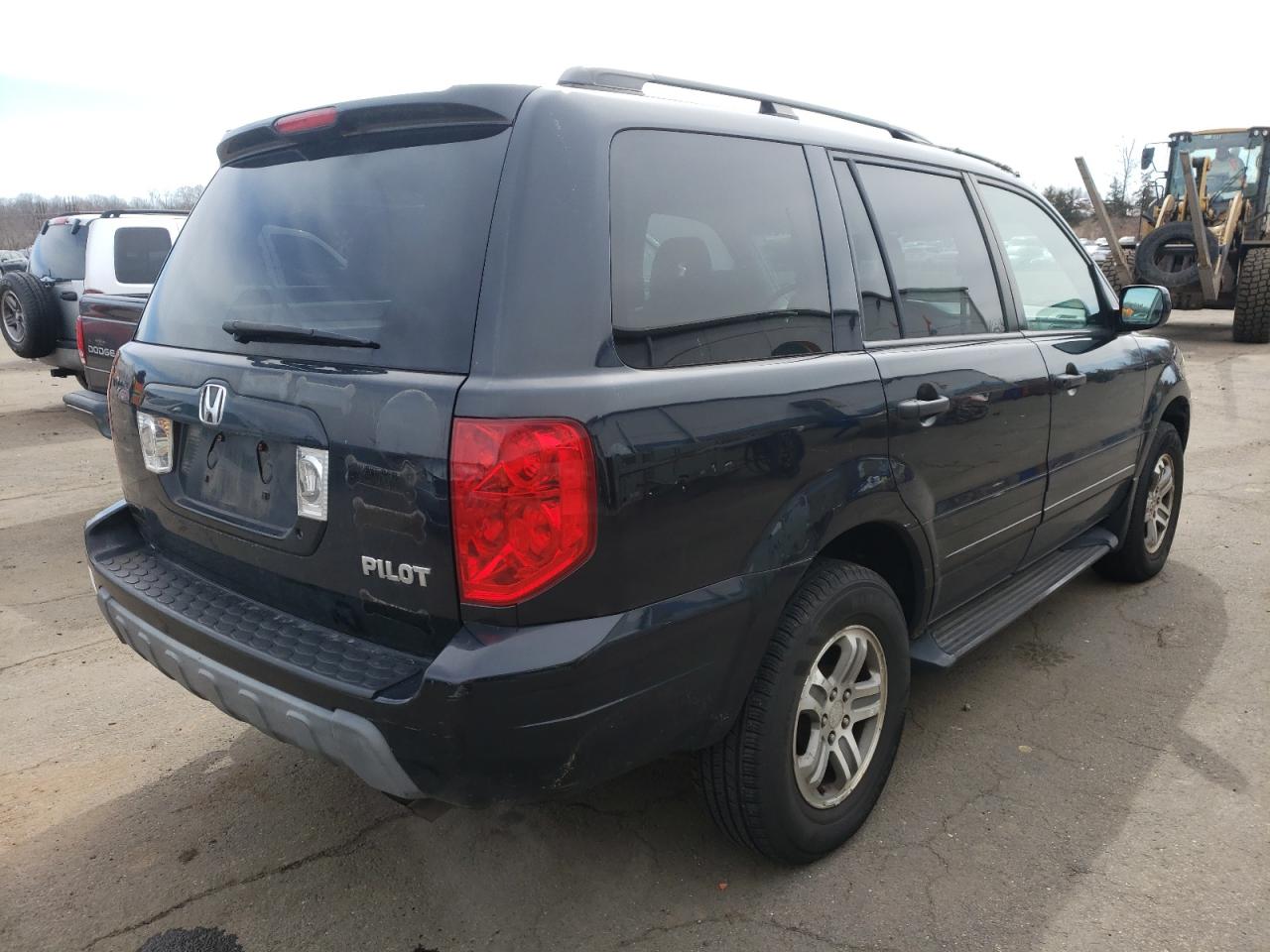 Photo 4 from auction – 2004 HONDA PILOT EX with VIN 2HKYF18454H596990