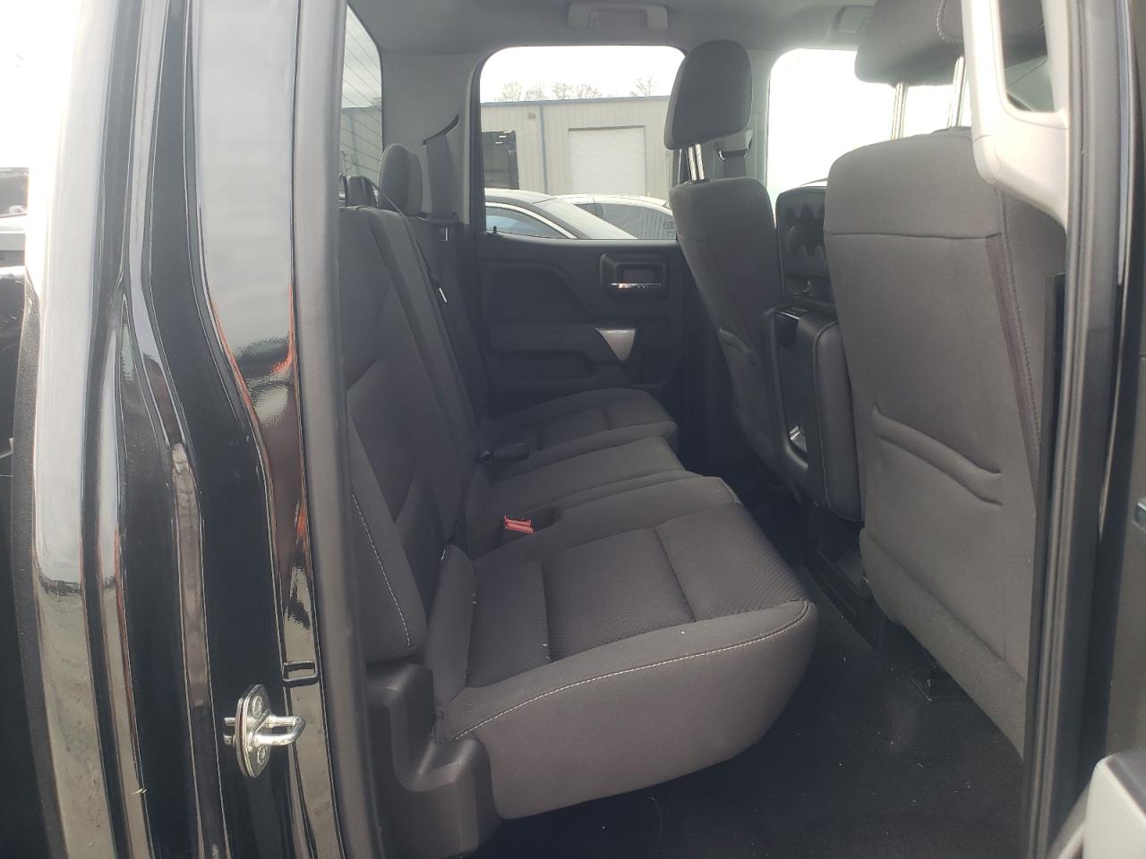 Photo 6 from auction – 2017 CHEVROLET SILVERADO with VIN 1GCVKREC1HZ131839