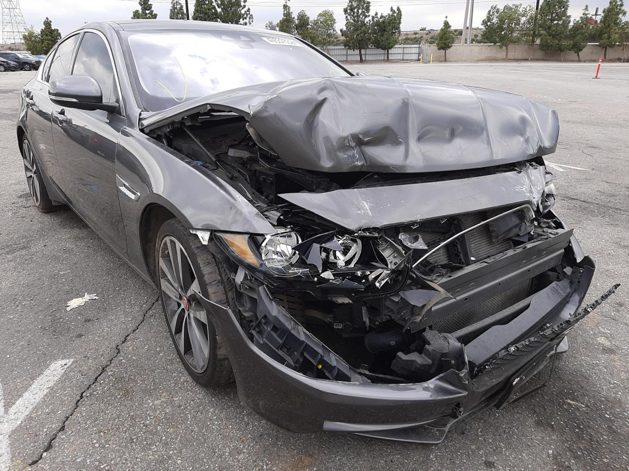 Zdjęcie 1 z aukcji – 2017 JAGUAR XE z VIN SAJAE4BG1HA964198