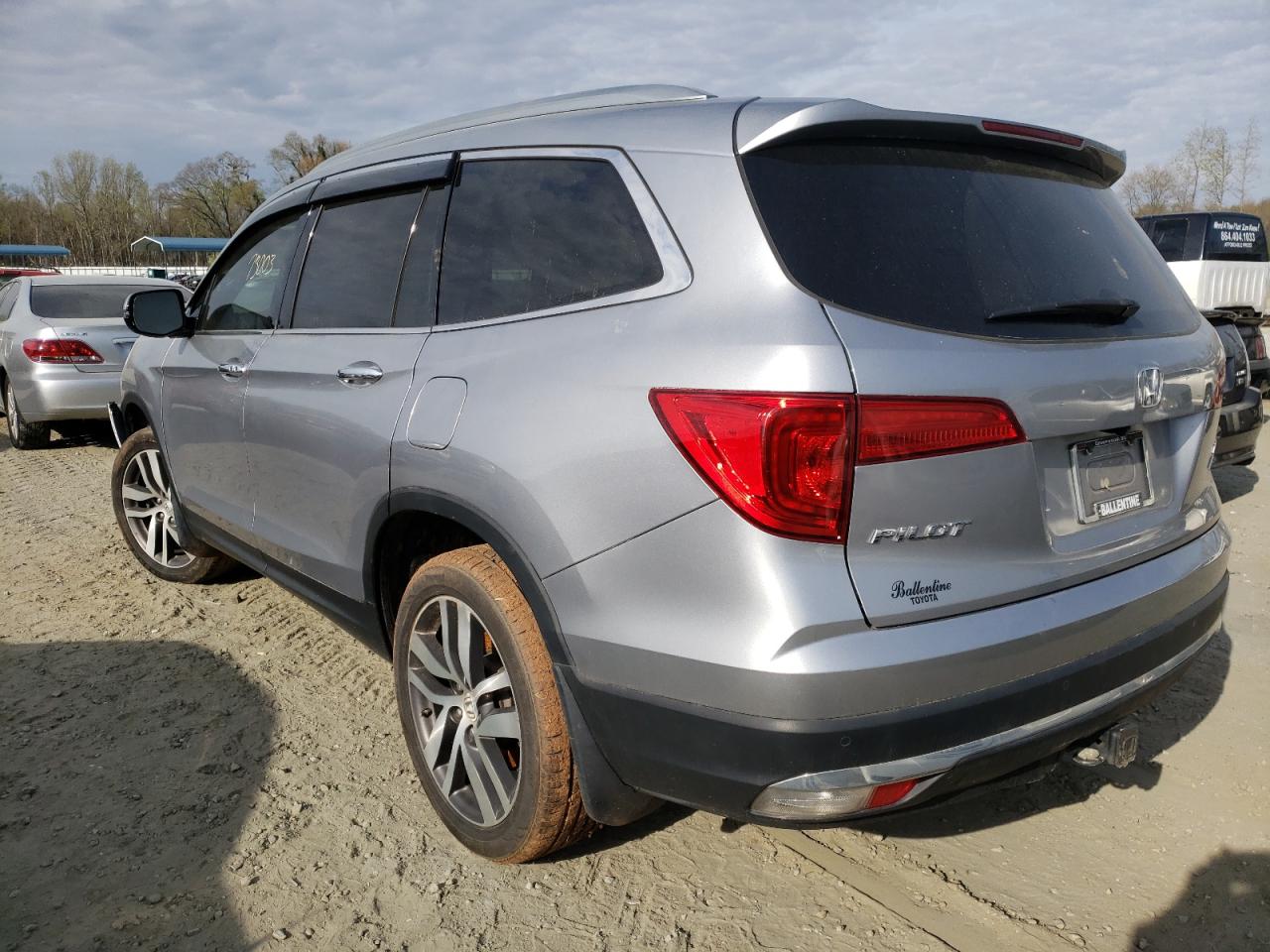 Photo 3 from auction – 2016 HONDA PILOT ELIT with VIN 5FNYF6H03GB121707