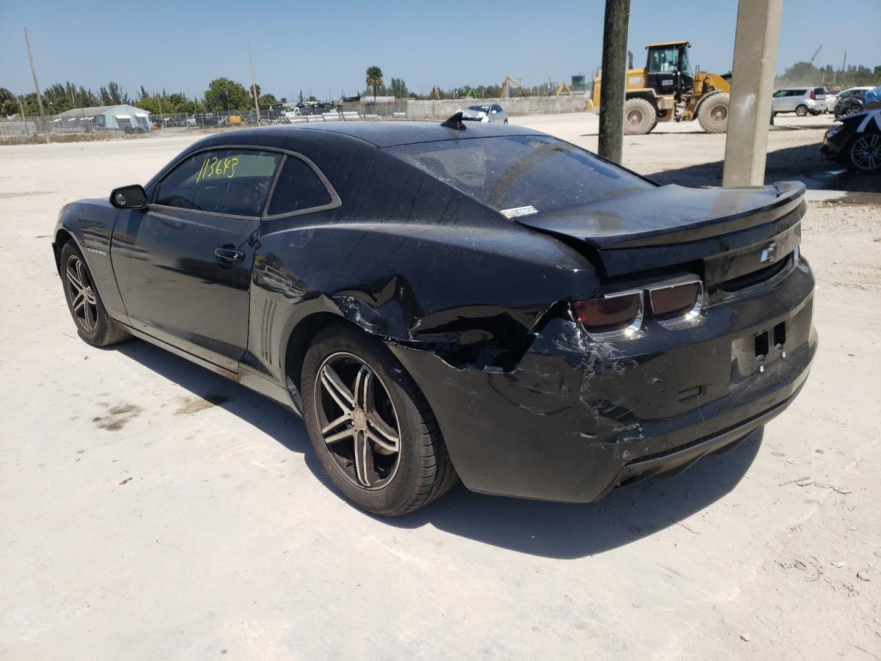 Photo 3 from auction – 2013 CHEVROLET CAMARO LS with VIN 2G1FA1E3XD9138701