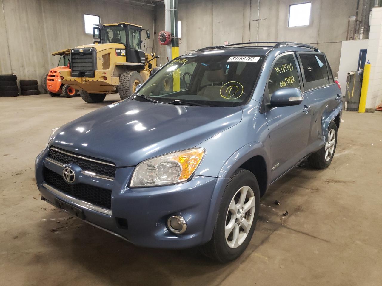 Фото 2 с аукциона – 2012 TOYOTA RAV4 LIMIT с VIN 2T3DF4DV3CW246067