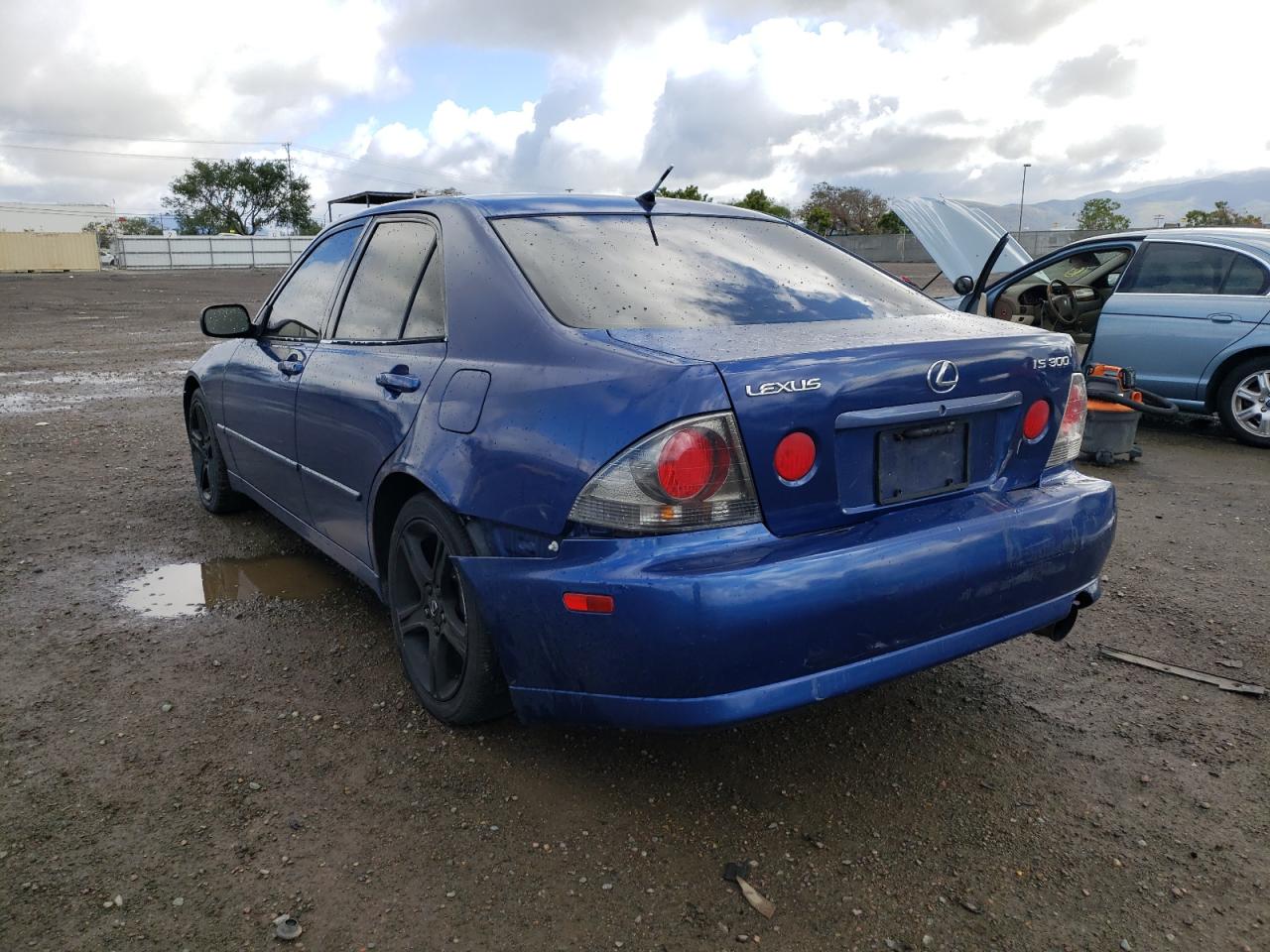 Photo 3 from auction – 2002 LEXUS IS 300 with VIN JTHBD192020062703