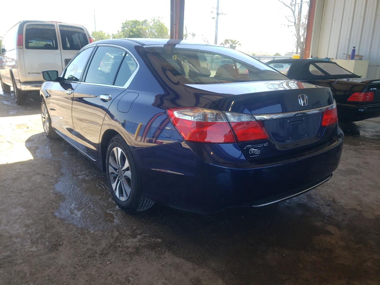 Photo 3 from auction – 2013 HONDA ACCORD LX with VIN 1HGCR2F30DA019147