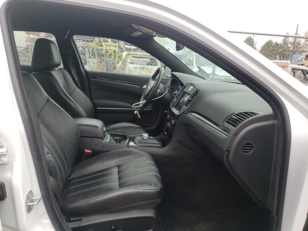 Photo 5 from auction – 2019 CHRYSLER 300 S with VIN 2C3CCAGG1KH651511