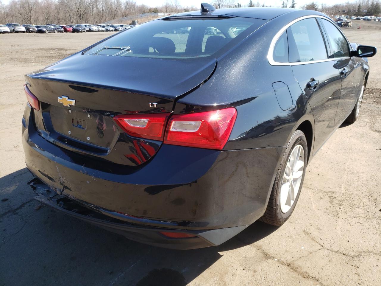 Photo 4 from auction – 2018 CHEVROLET MALIBU LT with VIN 1G1ZD5ST9JF271730