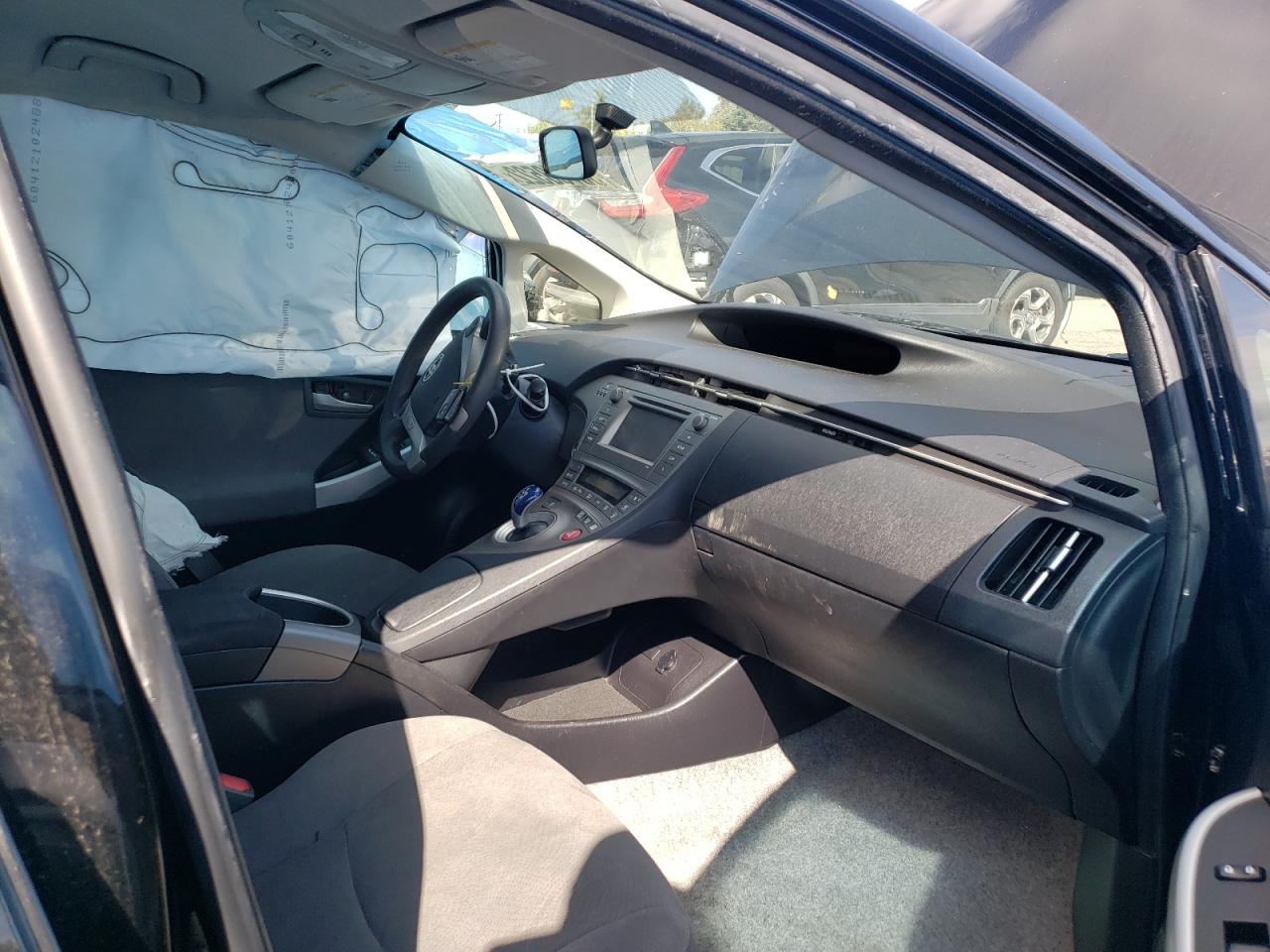 Photo 5 from auction – 2015 TOYOTA PRIUS with VIN JTDKN3DU2F1919042