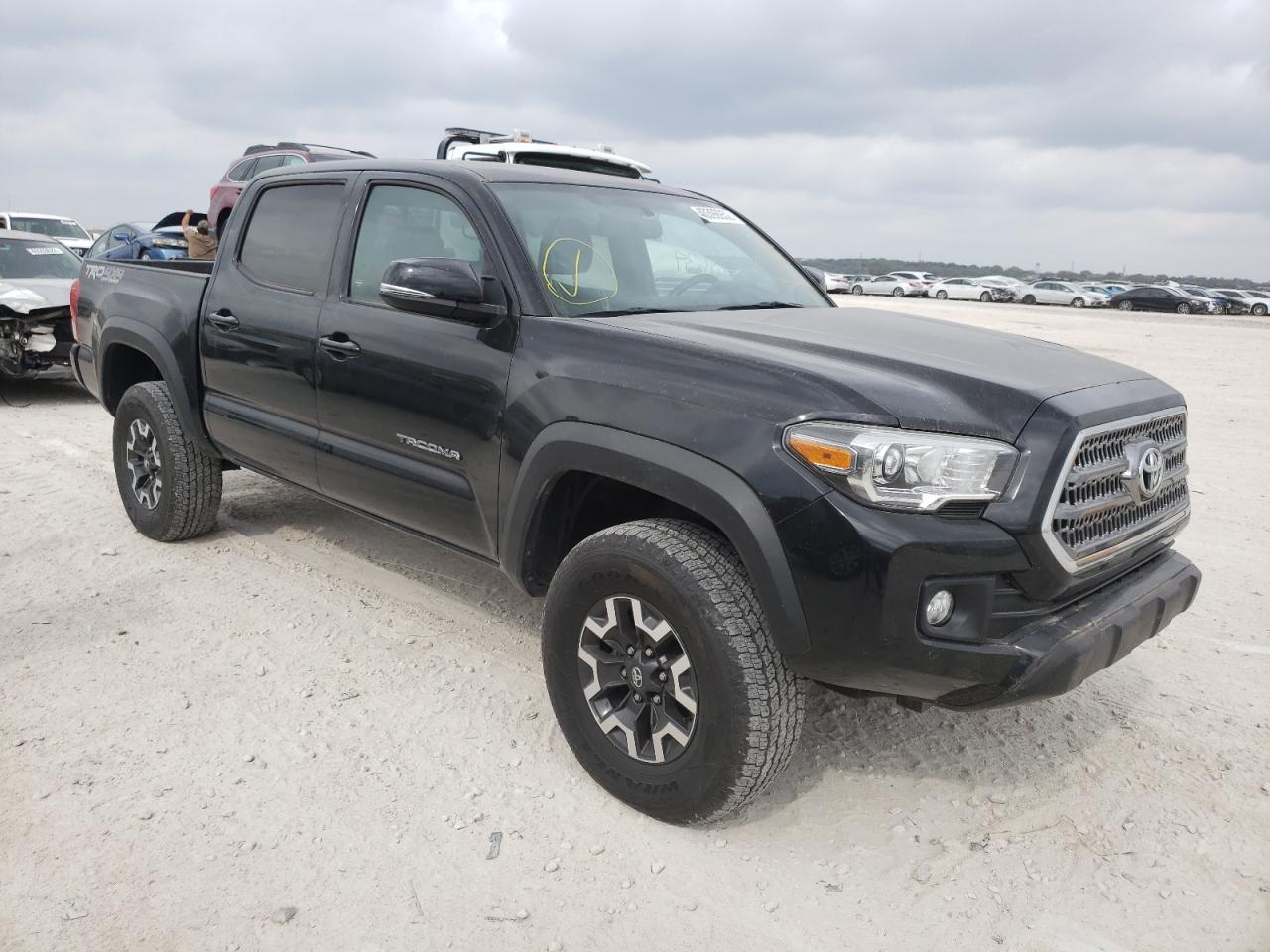 Photo 9 from auction – 2017 TOYOTA TACOMA DOU with VIN 3TMCZ5AN2HM047694