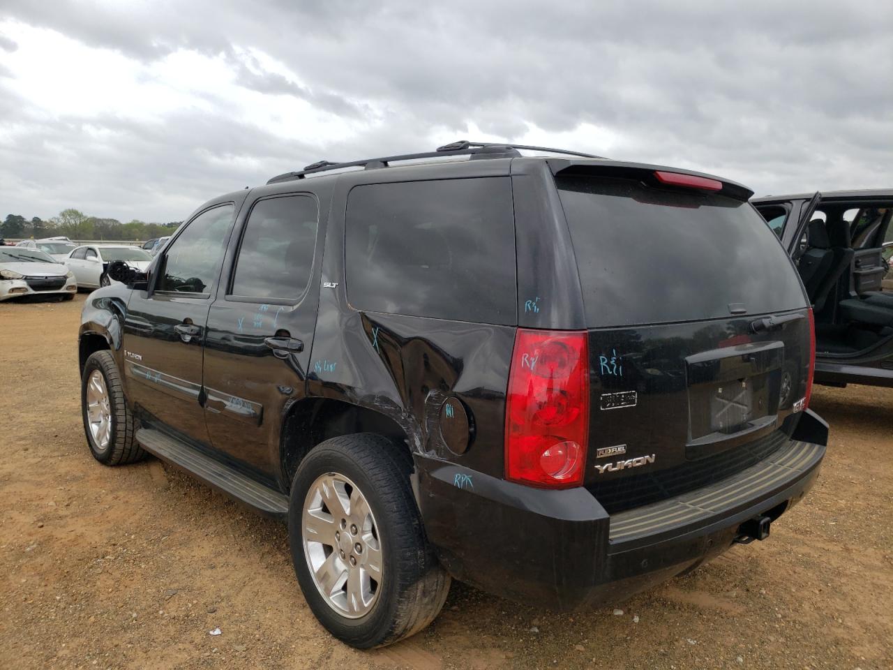 Photo 3 from auction – 2007 GMC YUKON with VIN 1GKFC13057R350883