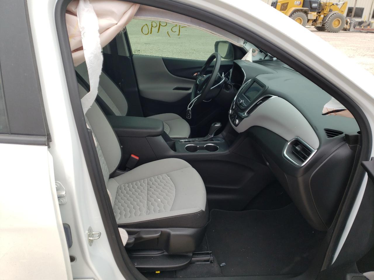 Photo 5 from auction – 2020 CHEVROLET EQUINOX LS with VIN 3GNAXHEV2LS661567