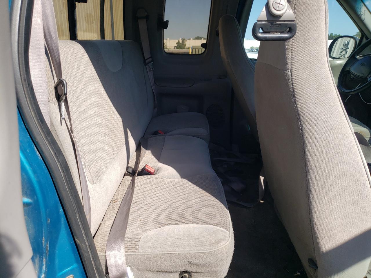 Photo 6 from auction – 1997 FORD F150 with VIN 1FTDX18W0VKD74261