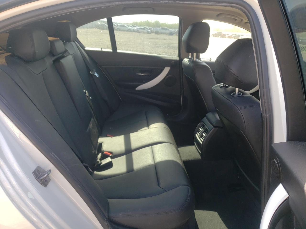 Photo 6 from auction – 2016 BMW 320 I with VIN WBA8A9C57GK618455