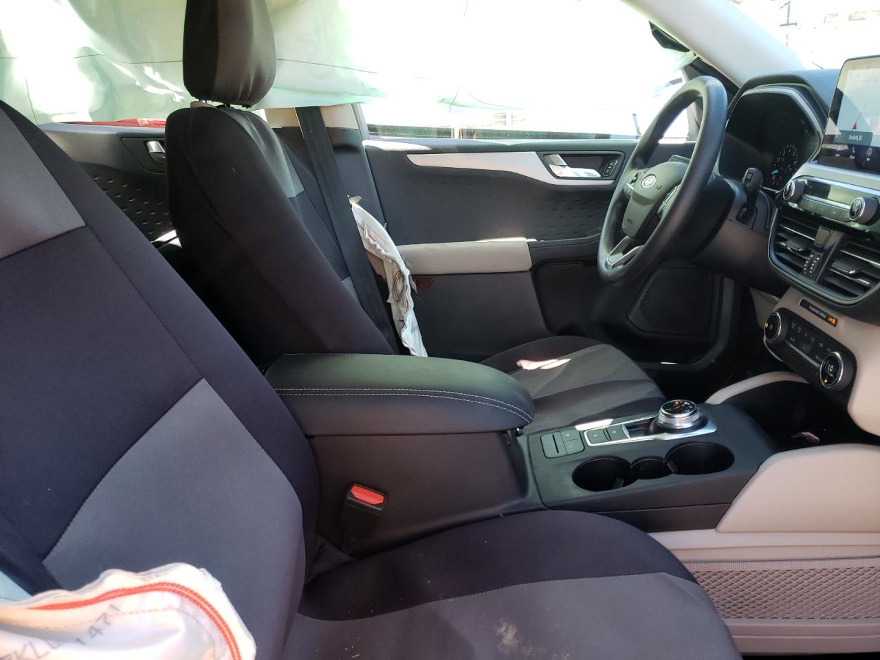 Photo 5 from auction – 2020 FORD ESCAPE SE with VIN 1FMCU0G63LUB77517