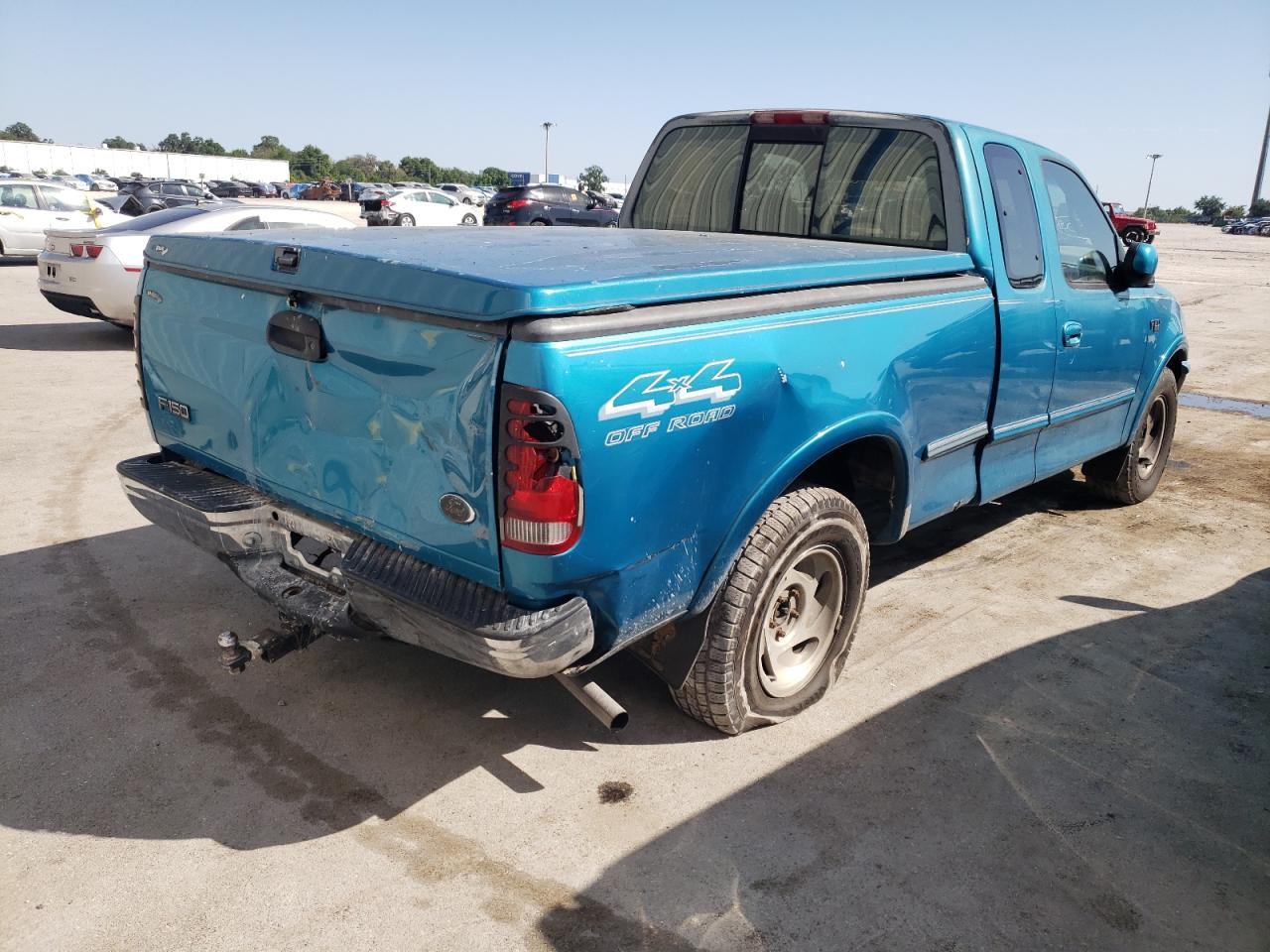 Photo 4 from auction – 1997 FORD F150 with VIN 1FTDX18W0VKD74261