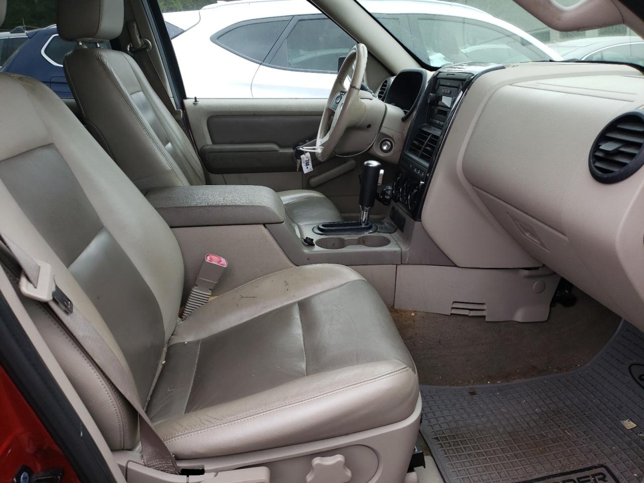 Zdjęcie 5 z aukcji – 2006 FORD EXPLORER X z VIN 1FMEU73826UA60458