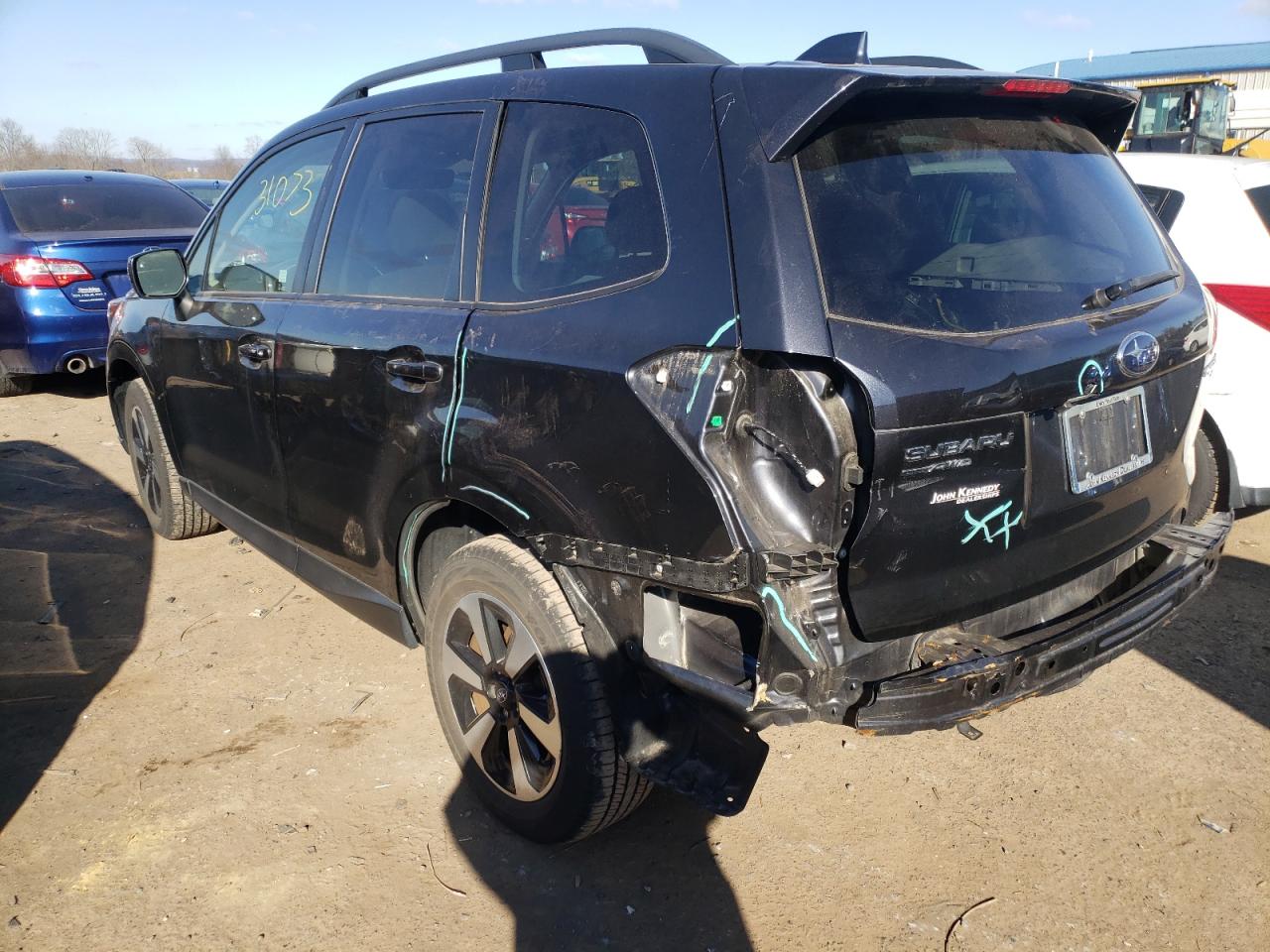 Photo 3 from auction – 2017 SUBARU FORESTER 2 with VIN JF2SJADCXHH452004
